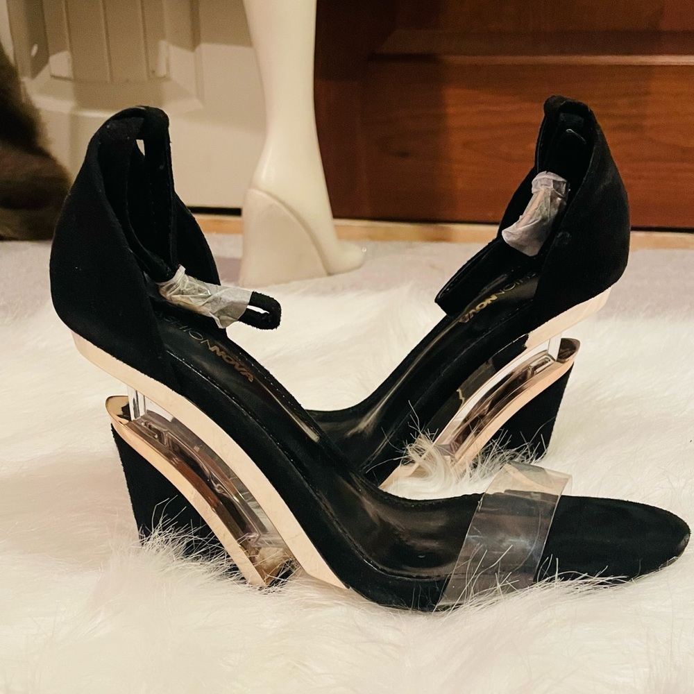 New Fashion Nova Heels sz 9